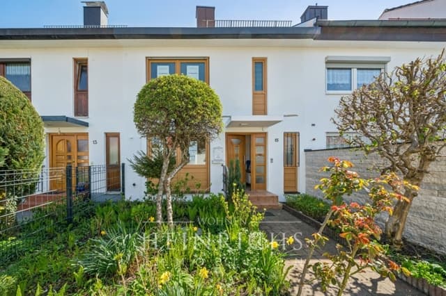 Reihenmittelhaus in Neufahrn mit Südgarten und durchdachter Raumaufteilung